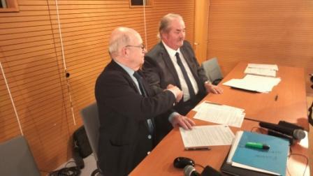 Site poignee main signature convention